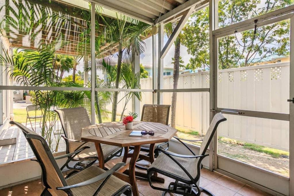 Beach Living At Island Pine Villas George Town Exteriör bild