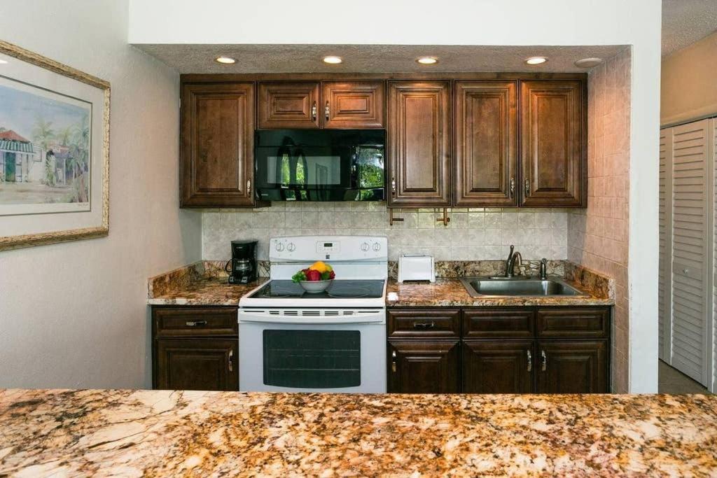 Beach Living At Island Pine Villas George Town Exteriör bild