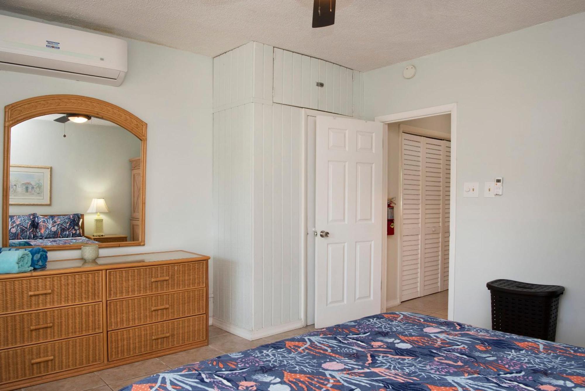 Beach Living At Island Pine Villas George Town Exteriör bild